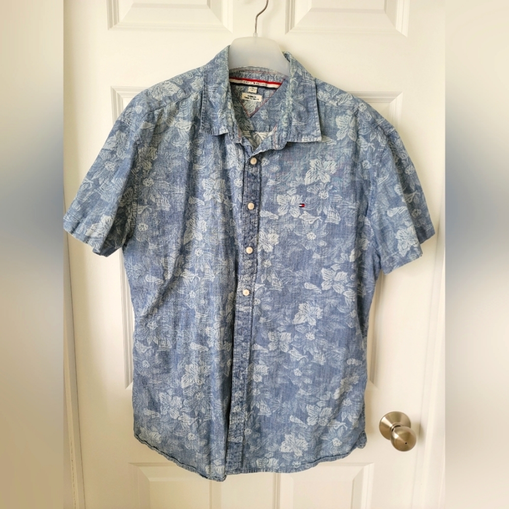 Tommy Hilfiger men's short sleeve shirt